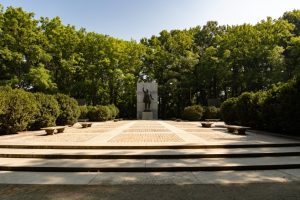 Hiking At Theodore Roosevelt Island