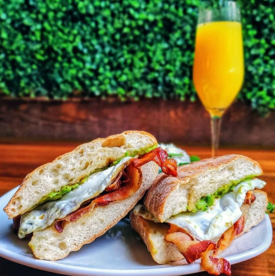 21 Places to Eat Brunch in Arlington