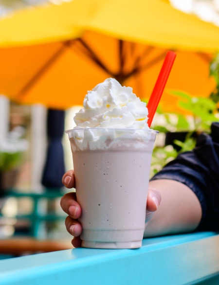 Maker's_Bourbon_S'mores_Shake_big_buns