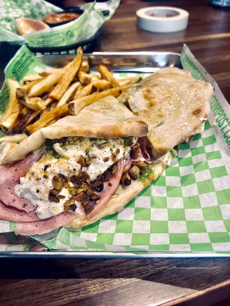 Netties_Tavern_BurraDella