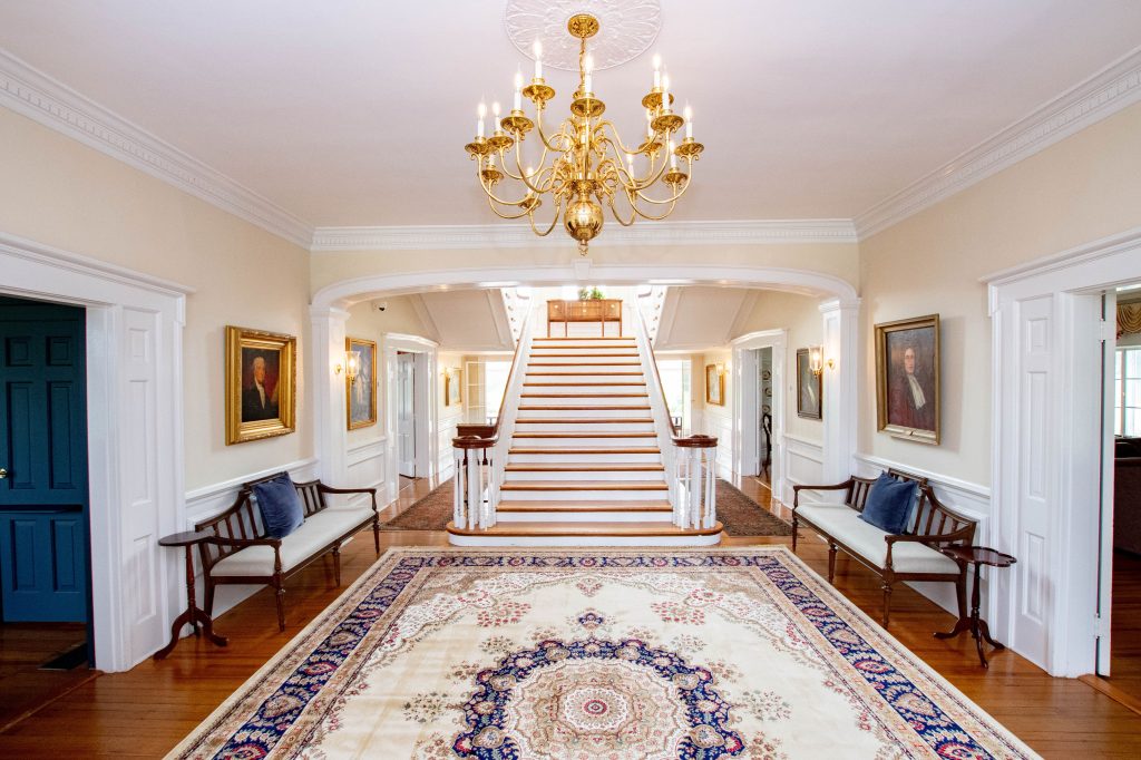 Warner_Hall_interior