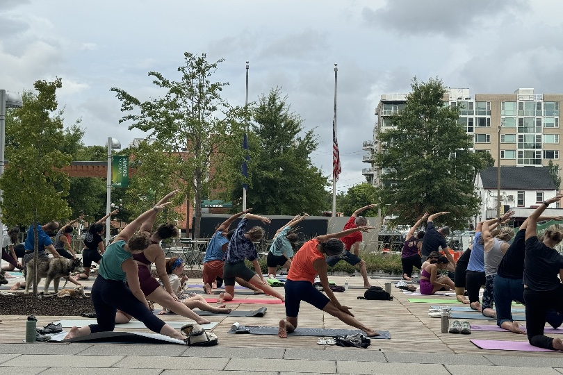 plaza_at_mason_square_yoga