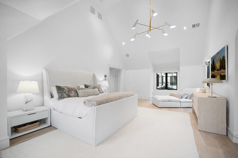 Oshie_estate_bedroom