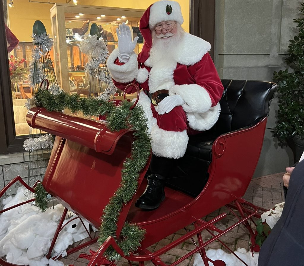 Village_At_Shirlington_holiday