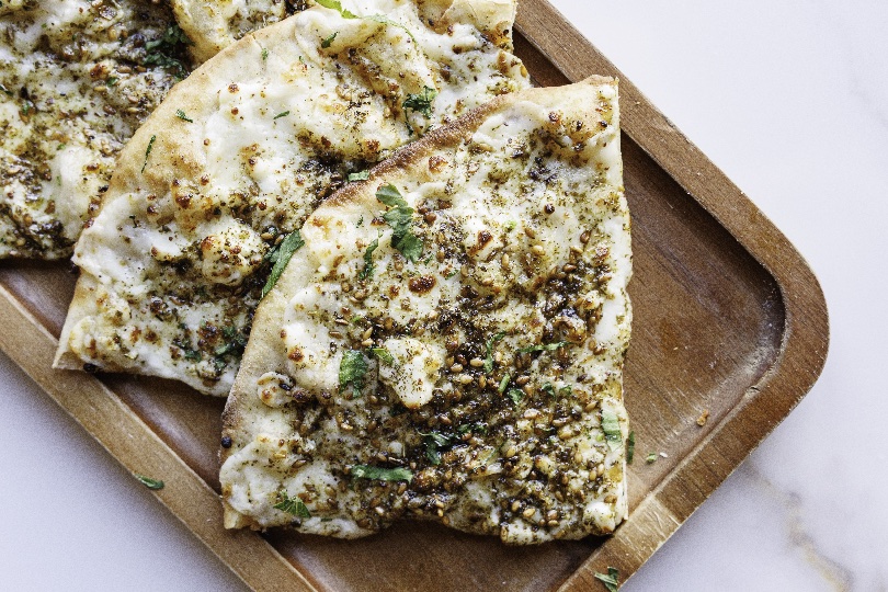 naja_mediterranean_cheesy_pita