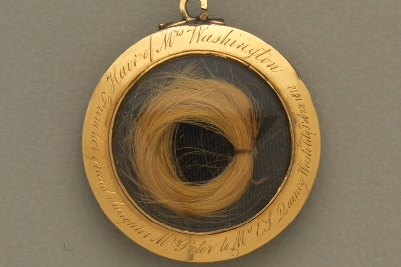 Tudor_Place_hair_locket