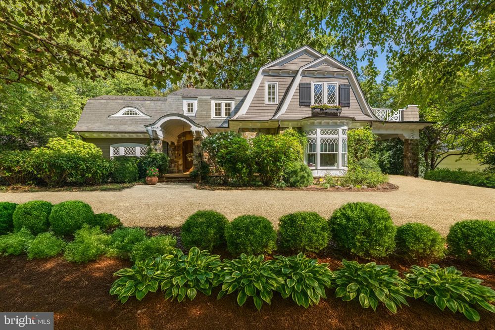 1880 Virginia Ave. Mclean 