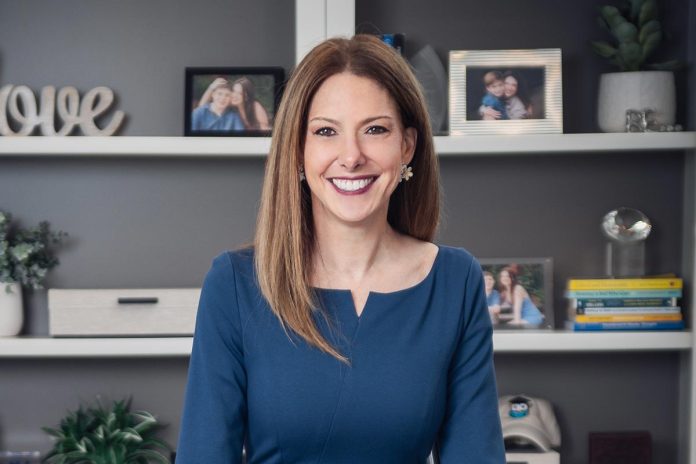 Wendy_Illuminos_ARL0526-Faces_Stephanie-Bragg