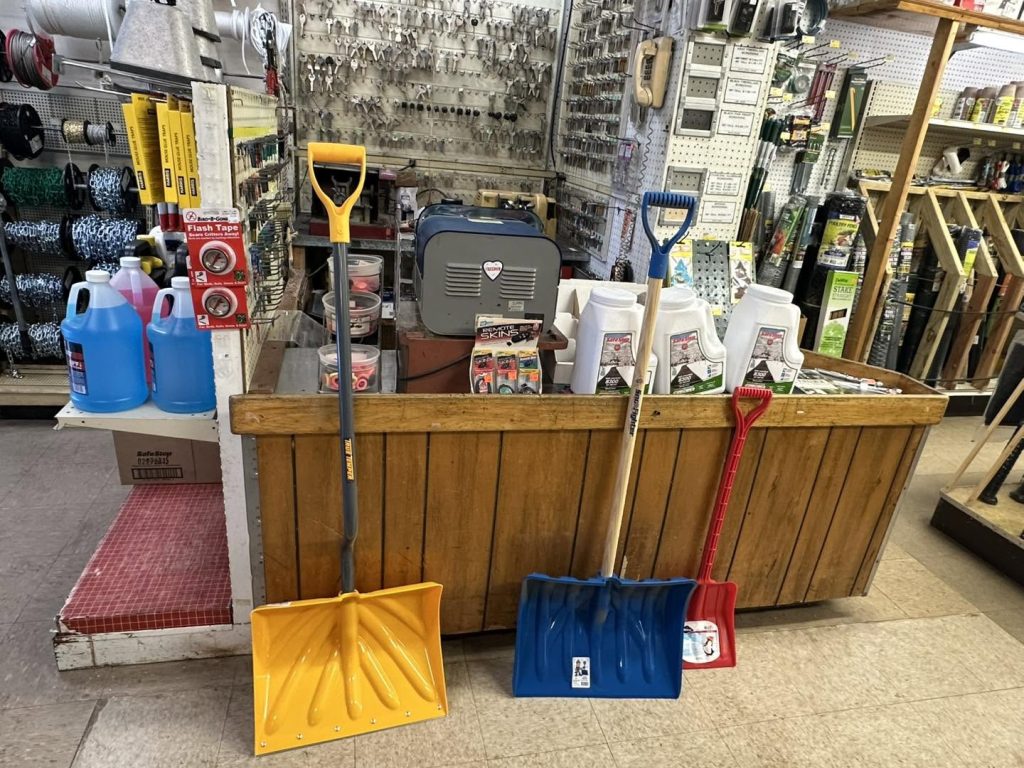 Ayers Variety and Hardware in Arlington, VA, Closes