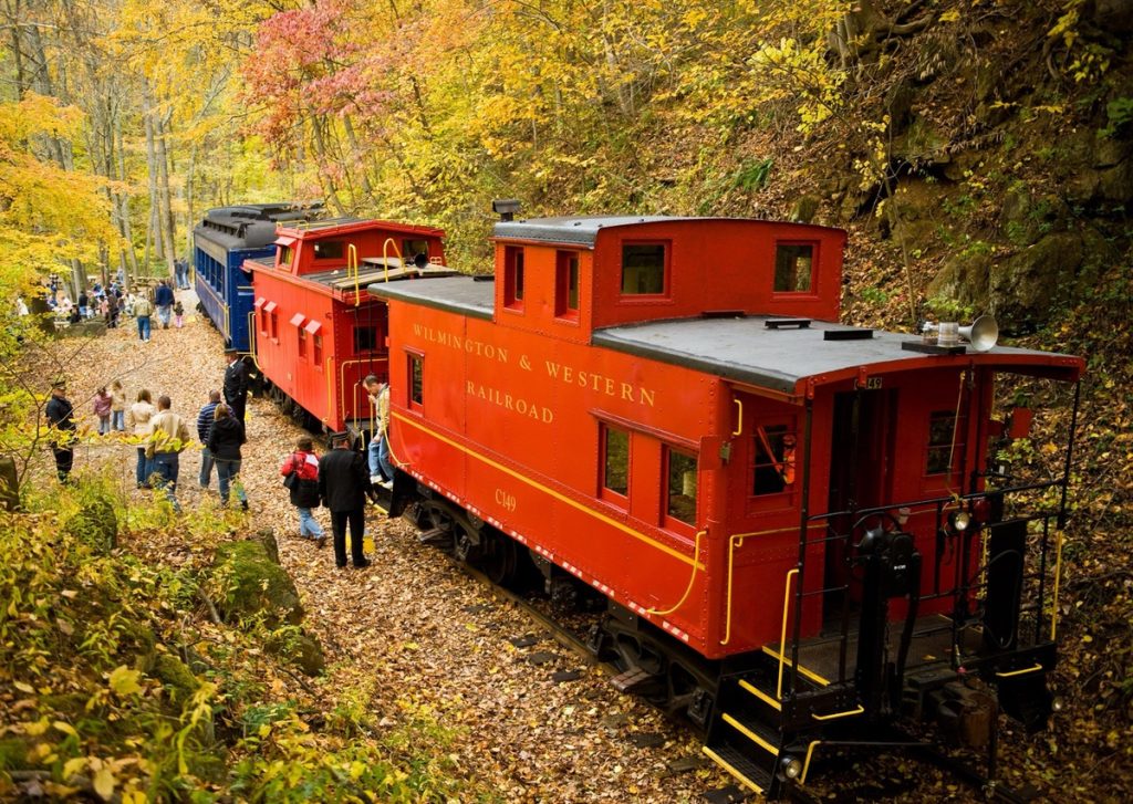 Fall Foliage Train Rides in the Mid-Atlantic