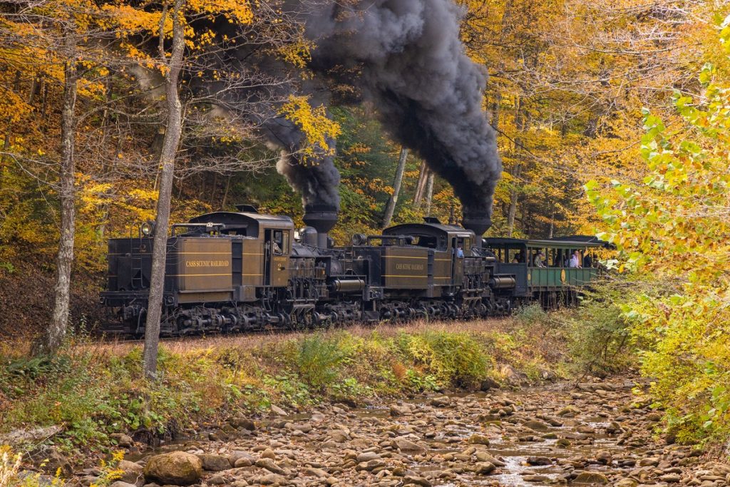 Fall Foliage Train Rides in the Mid-Atlantic