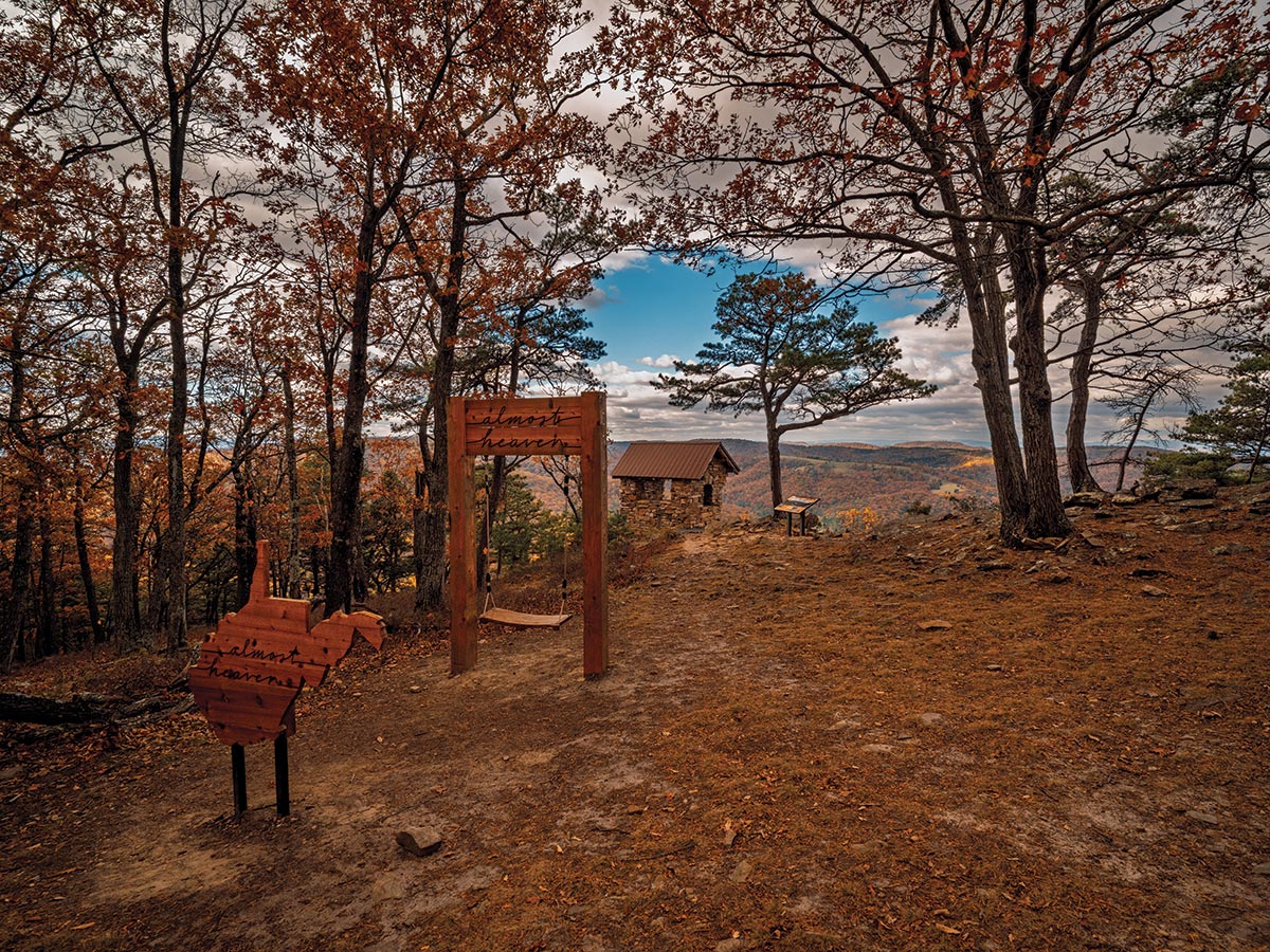Cranny Crow Overlook