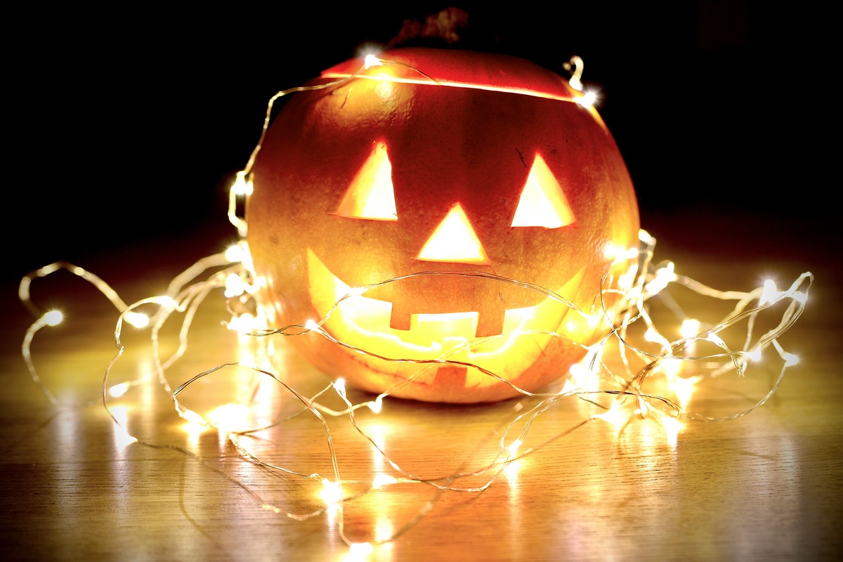 11 Halloween Feasts and Bar Bashes for the 21+ Crowd